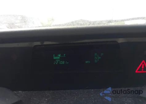 2005 Toyota Prius z USA, uszkodzony, nr VIN JTDKB20U757041029